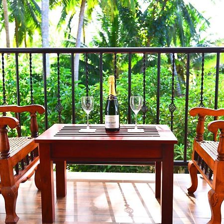 Little Villa Hotel Wadduwa Exterior foto