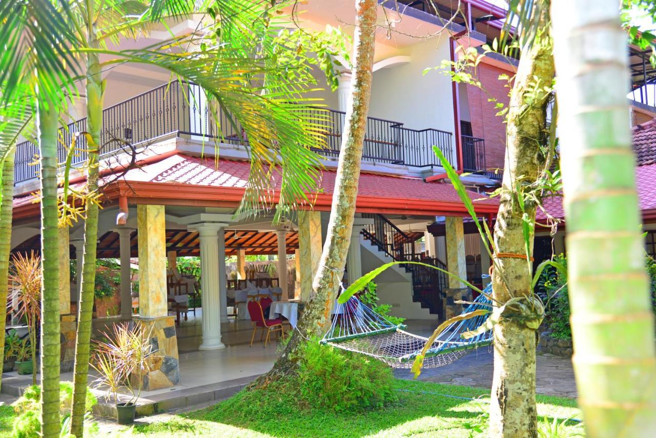 Little Villa Hotel Wadduwa Exterior foto